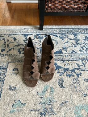 Max Studio Brown Suede Open-Toe Heeled Sandals